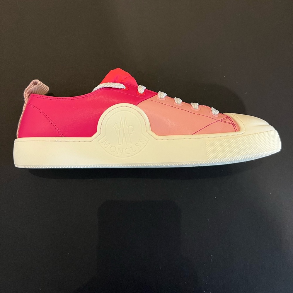 Moncler Linda Sneakers - Picture 4 of 12